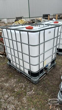 1000L POLY TOTE IN FRAME