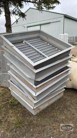 (8) POLY LOUVERS