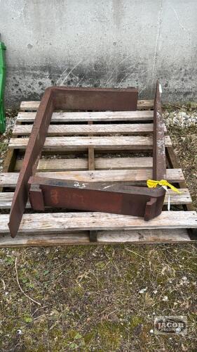 (2) 46IN PALLET FORKS