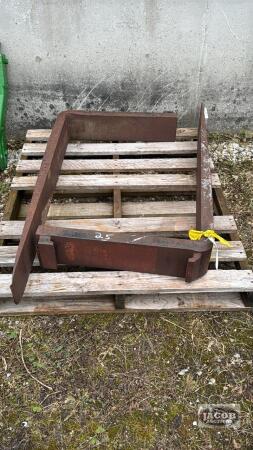 (2) 46IN PALLET FORKS