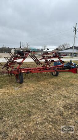 INTERNATIONAL 4500 VIBRA-SHANK 24FT CULTIVATOR