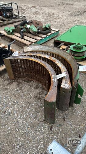 SM. WIRE CONCAVES FOR JOHN DEERE S SERIES COMBINE
