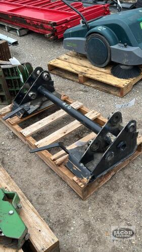 SKID STEER QUICK ATTACH