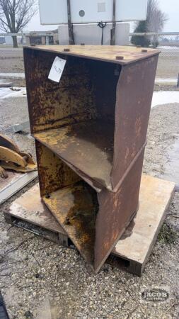 (2) BATEMAN MFG. BOLT ON BUCKET EXTENSION