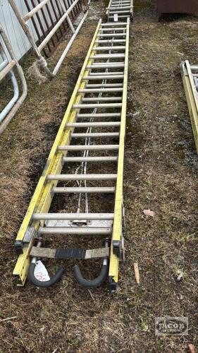 FEATHERLITE 375 FIBREGLASS 24FT EXTENSION LADDER