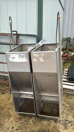 2-CRYSTAL SPRINGS WET DRY STAIN. STEEL DBL FEEDERS