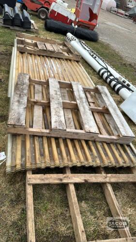 QUANTITY 4FT X 12FT CLEAR ROOFING PANELS