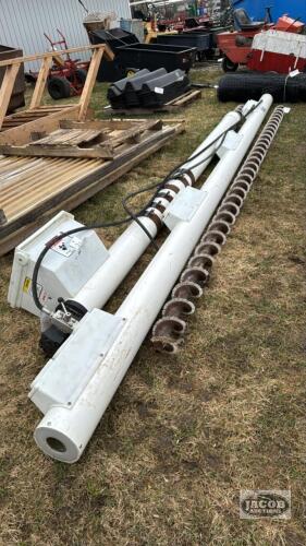 MARKET BRUSH CROSS AUGER