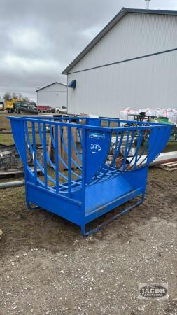 ROUND BALE FEEDER