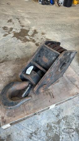 35 TON JOHNSON BLOCK