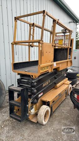 GROVE SM2633BE ELECTRIC SCISSOR LIFT