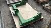 JOHN DEERE QUICK HITCH - 4