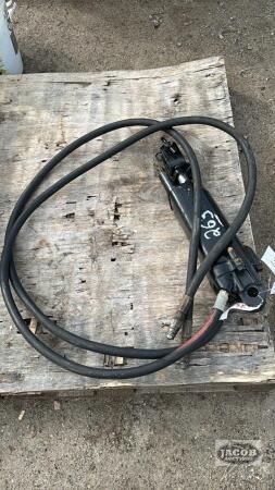 JOHN DEERE HYDRAULIC CYLINDER