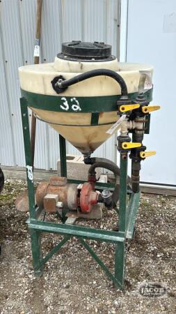 CHEMICAL INDUCTOR ON STAND