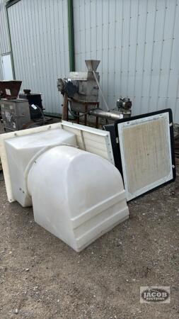 (2) 24IN BARN FANS
