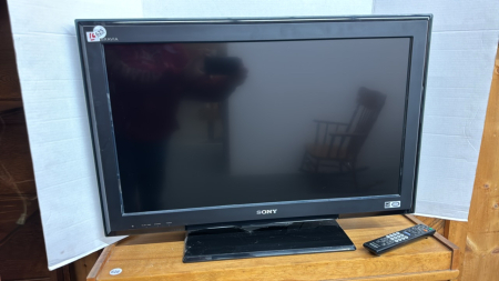 Sony 32in Flat Screen TV with Remote