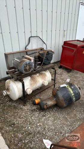 CHORE BOY VACCUM PUMP WITH 5HP MOTOR & ACCESSORIES