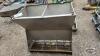 STAINLESS DOUBLE SIDED WET DRY FEEDER - 4