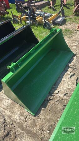 Unused 55inch John Deere quick tach material bucket
