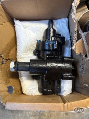 Power steering gear box