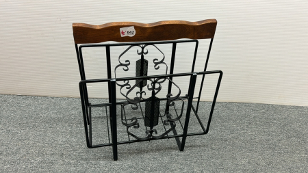 Metal Magazine Rack with Wooden Handle