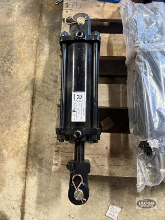 Unused hydraulic cylinder