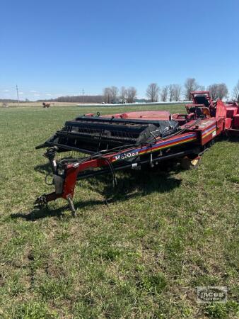 MacDon 4000 mower conditioner