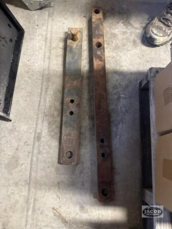 Pair of draw bars