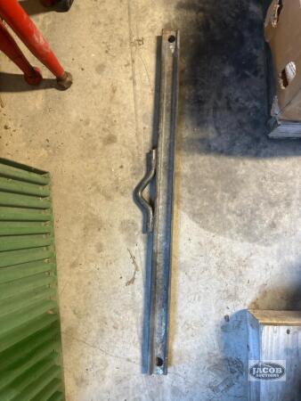 Splitter bar