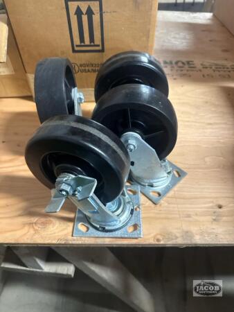 Four wheel dollies