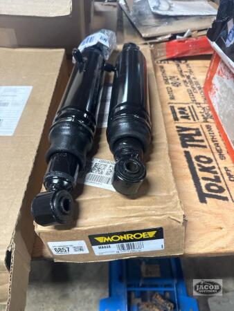 Set of Monroe air shocks