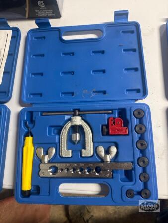 Double flaring tool kit