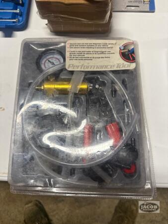 Brake bleeder kit