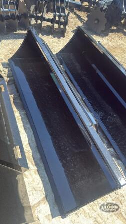 Unused 79inch skid steer quick tach material bucket