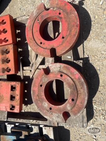 Massey combine wheel weight x2