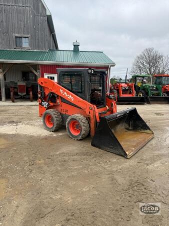 2022 Kubota SSV65 skid loader 2 speed