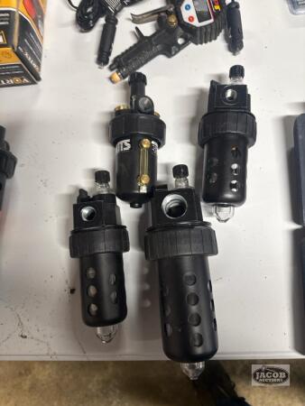 4 air water separators