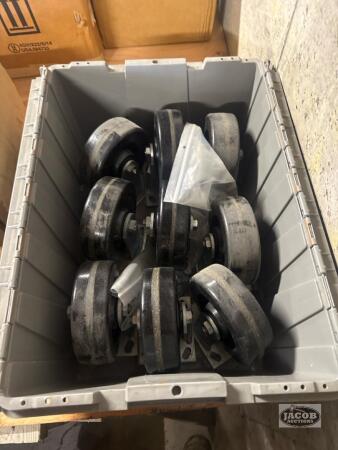 One box of wheels dolleys