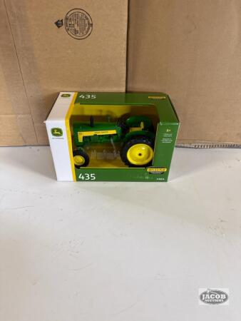 1/16 John Deere 435