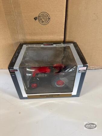 1/16 Massey Ferguson 65