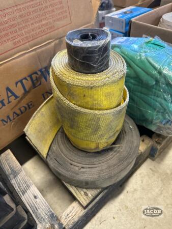 4 rolls of rope