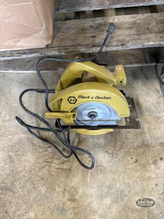 Black and decker skill saw