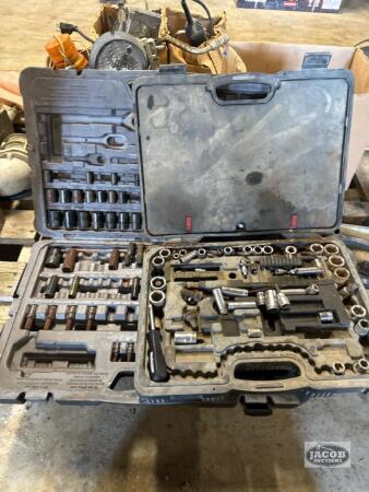 2 boxes of sockets / tools