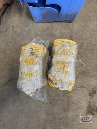 2 packages of 12 pair large work gloves