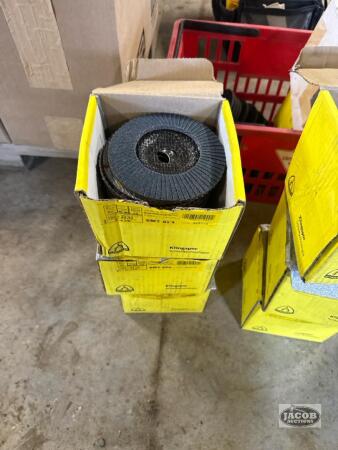 3 boxes of grinding disc