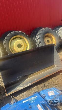 80inch skid steer quick tach material bucket