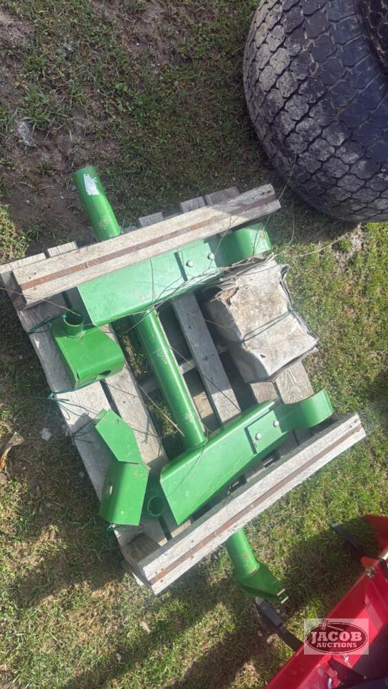Unused John Deere 467 bale ramp kit
