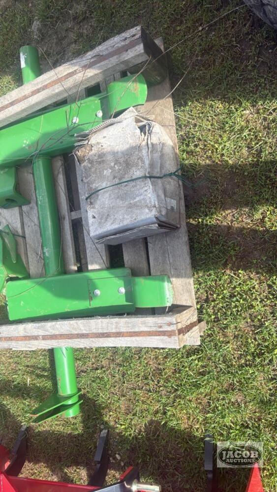 Unused John Deere 467 bale ramp kit