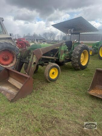 John Deere 1830 loader tractor
