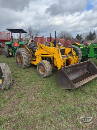 Massey Ferguson 40E loader tractor 4x4